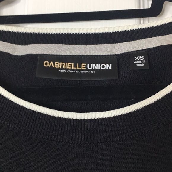 NWT NY&C Black / White s/s sweater - Picture 2 of 2